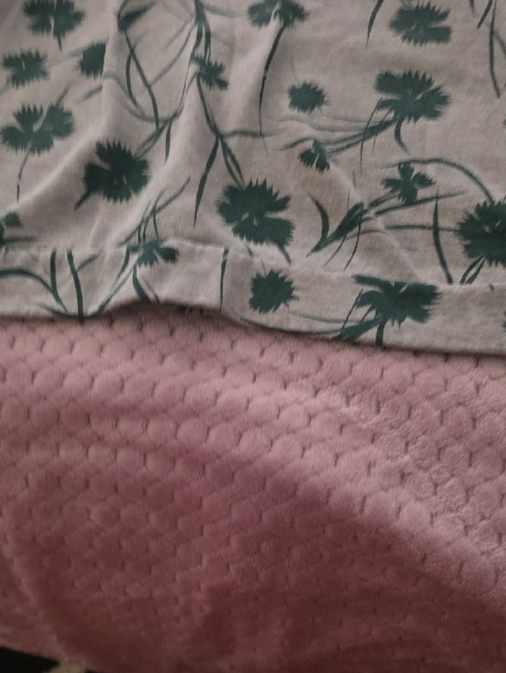 Liz Claiborne Gray Sweatshirt with Green Floral Print - Picture 8 of 9
